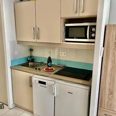 Sun And Sea Yourhosthelper *