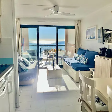 Sun And Sea Yourhosthelper * 戛纳